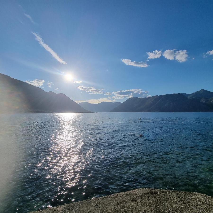 Studio On The Coast, With A View Of The Sunrise,Free We-Fi Kotor Luaran gambar